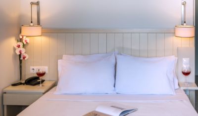Imagine pentru Hotel Cosmopolitan & Spa 4* valabile pentru Litoral 2025