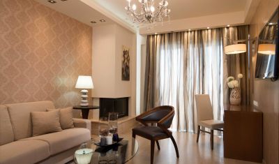 Imagine pentru Hotel Cosmopolitan & Spa 4* valabile pentru Litoral 2025