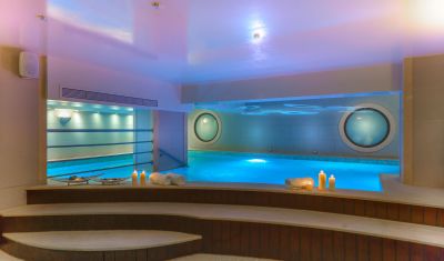 Imagine pentru Hotel Cosmopolitan & Spa 4* valabile pentru Litoral 2025