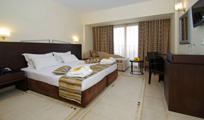 Imagine pentru Hotel Cronwell Platamon Resort 5* valabile pentru Litoral 2025