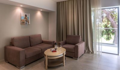 Imagine pentru Hotel Cronwell Resort Sermilia 5* valabile pentru Litoral 2025