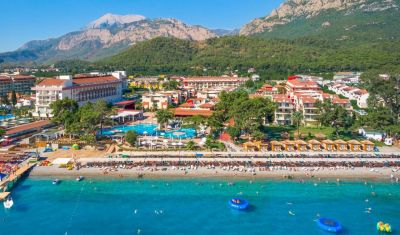 Imagine pentru Hotel Crystal Aura Beach Resort & Spa 5* valabile pentru Litoral 2025