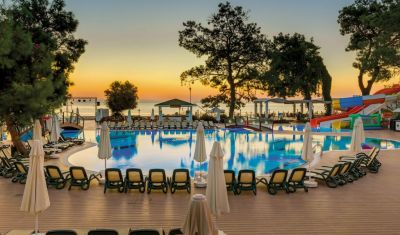 Imagine pentru Hotel Crystal Aura Beach Resort & Spa 5* valabile pentru Litoral 2025
