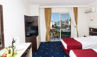 Imagine pentru Hotel Crystal Aura Beach Resort & Spa 5* valabile pentru Litoral 2025