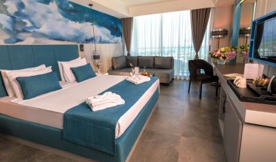 Imagine pentru Hotel Crystal Centro Resort 5* valabile pentru Litoral 2025