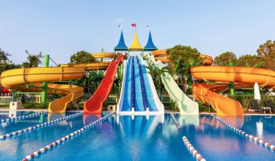 Imagine pentru Hotel Crystal Centro Resort 5* valabile pentru Litoral 2025