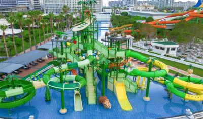 Imagine pentru Hotel Crystal Centro Resort 5* valabile pentru Litoral 2025