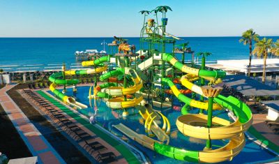 Imagine pentru Hotel Crystal Centro Resort 5* valabile pentru Litoral 2025