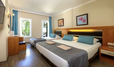 Imagine pentru Hotel Crystal Flora Beach Resort 5* valabile pentru Litoral 2025