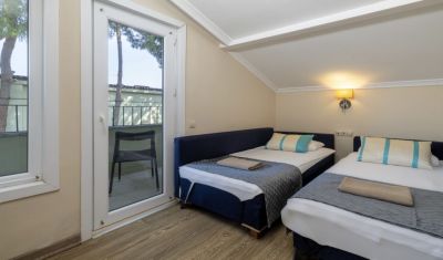 Imagine pentru Hotel Crystal Flora Beach Resort 5* valabile pentru Litoral 2025