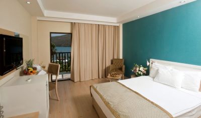 Imagine pentru Hotel Crystal Green Bay Resort 5*  valabile pentru Litoral 2025