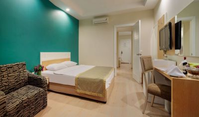 Imagine pentru Hotel Crystal Green Bay Resort 5*  valabile pentru Litoral 2025