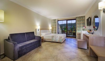Imagine pentru Hotel Crystal Green Bay Resort 5*  valabile pentru Litoral 2025