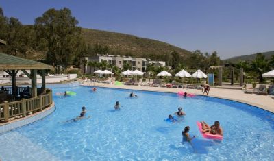 Imagine pentru Hotel Crystal Green Bay Resort 5*  valabile pentru Litoral 2025