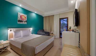 Imagine pentru Hotel Crystal Green Bay Resort 5*  valabile pentru Litoral 2025