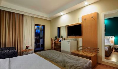 Imagine pentru Hotel Crystal Green Bay Resort 5*  valabile pentru Litoral 2025