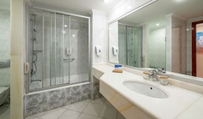Imagine pentru Hotel Crystal Sunrise Queen Luxury Resort & Spa  5* valabile pentru Litoral 2025