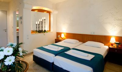 Imagine pentru Hotel Daphne Holiday Club 3*  valabile pentru Litoral 2025