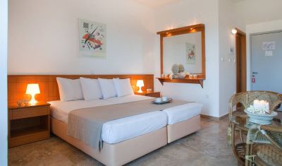 Imagine pentru Hotel Daphne Holiday Club 3*  valabile pentru Litoral 2025
