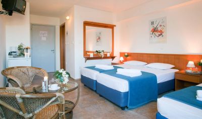 Imagine pentru Hotel Daphne Holiday Club 3*  valabile pentru Litoral 2025