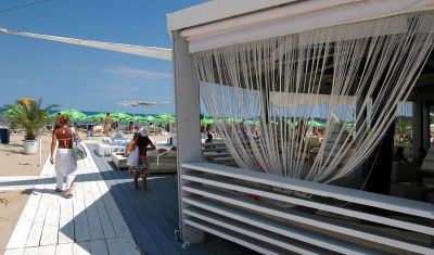Imagine pentru Hotel Delfin 3* valabile pentru Litoral 2025