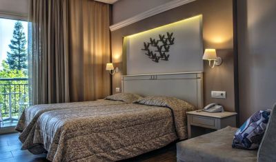 Imagine pentru Hotel Delfinia 4* valabile pentru Litoral 2025