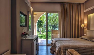 Imagine pentru Hotel Delfinia 4* valabile pentru Litoral 2025