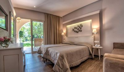 Imagine pentru Hotel Delfinia 4* valabile pentru Litoral 2025