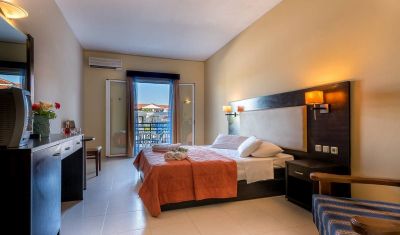Imagine pentru Hotel Dennys Inn 3*  valabile pentru Litoral 2025
