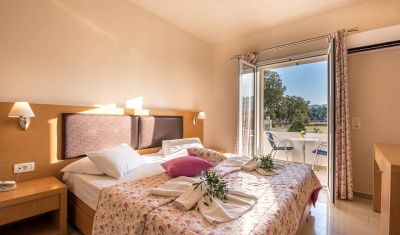 Imagine pentru Hotel Dennys Inn 3*  valabile pentru Litoral 2025