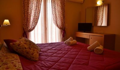 Imagine pentru Hotel Dennys Inn 3*  valabile pentru Litoral 2025