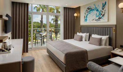Imagine pentru Hotel Dobedan World Palace 5* valabile pentru Litoral 2025