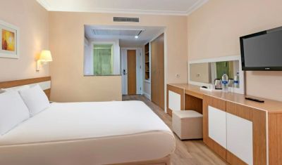 Imagine pentru Hotel Dobedan World Palace 5* valabile pentru Litoral 2025