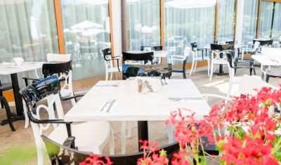 Imagine pentru Hotel Dolphin 4* valabile pentru Litoral 2025
