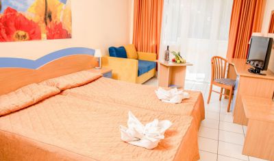 Imagine pentru Hotel Dolphin 4* valabile pentru Litoral 2025