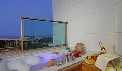 Imagine pentru Hotel Dosinia Luxury Resort 5* valabile pentru Litoral 2025