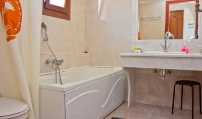 Imagine pentru Hotel Epavlis  4* valabile pentru Litoral 2025