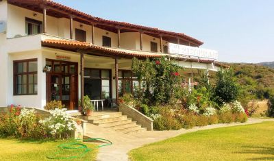 Imagine pentru Hotel Ermioni 3* valabile pentru Litoral 2025