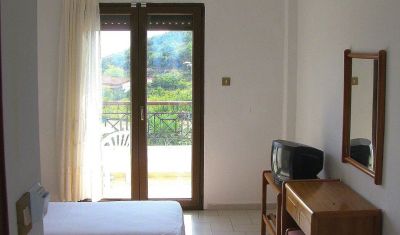 Imagine pentru Hotel Ermioni 3* valabile pentru Litoral 2025