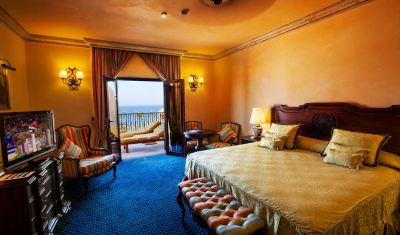 Imagine pentru Hotel Europe Villa Cortes 5* valabile pentru Litoral 2025