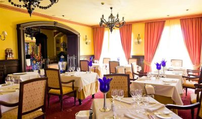 Imagine pentru Hotel Europe Villa Cortes 5* valabile pentru Litoral 2025