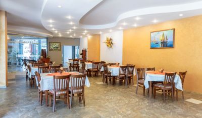 Imagine pentru Hotel Flagman 3* valabile pentru Litoral 2025