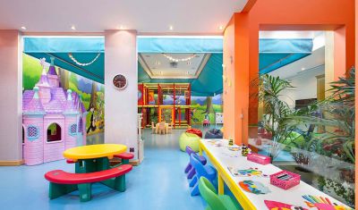 Imagine pentru Hotel Four Seasons 5* valabile pentru Litoral 2025