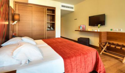 Imagine pentru Hotel Four Views Baia 4*  valabile pentru Litoral 2025