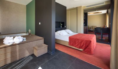 Imagine pentru Hotel Four Views Baia 4*  valabile pentru Litoral 2025