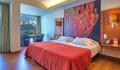 Imagine pentru Hotel Four Views Baia 4*  valabile pentru Litoral 2025