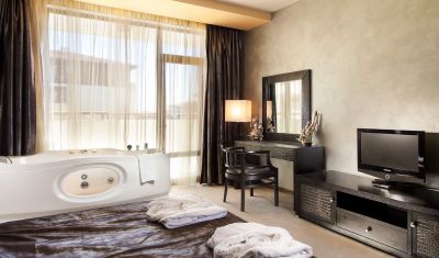 Imagine pentru Hotel Garden of Eden 5* valabile pentru Litoral 2025