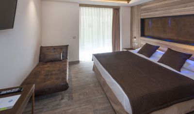Imagine pentru Hotel GHT Neptuno 3* valabile pentru Litoral 2025