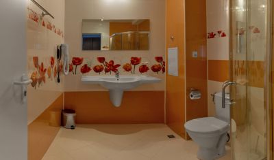 Imagine pentru Hotel Glarus 4* valabile pentru Litoral 2025