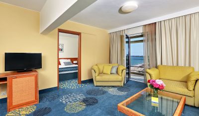 Imagine pentru Hotel Globus 4* valabile pentru Litoral 2025